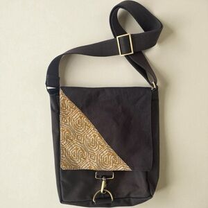 Sari Bari Handmade Adjustable Shoulder Tote Messenger Bag in Chocolate Brown